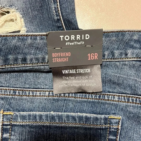 TORRID BOYFRIEND STRAIGHT JEAN VINTAGE STRETCH MEDIUM WASH Mid-rise Sz 16R - Picture 9 of 11